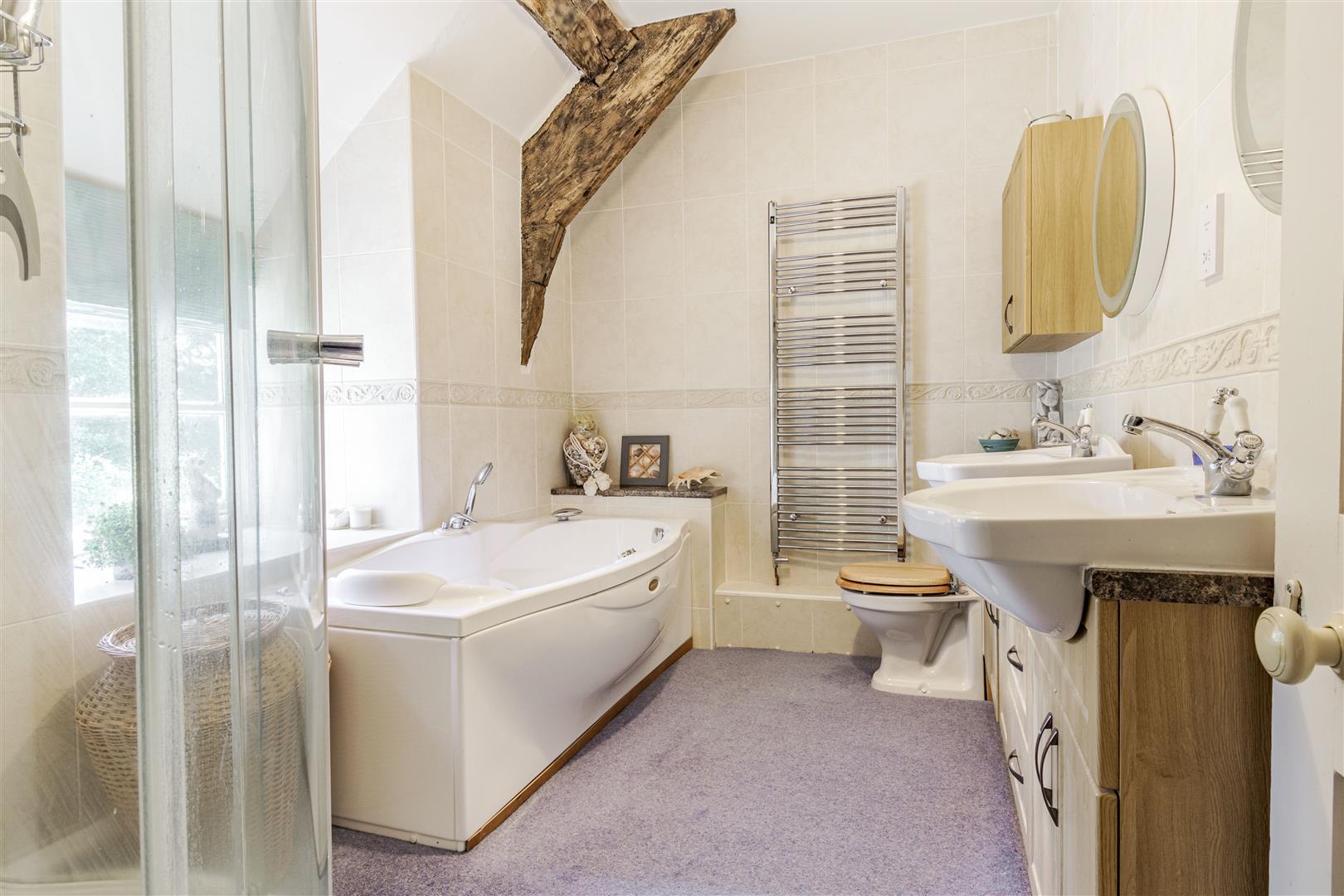 Property Image 0d453a1f-fb18-422d-852f-3b039aa57081