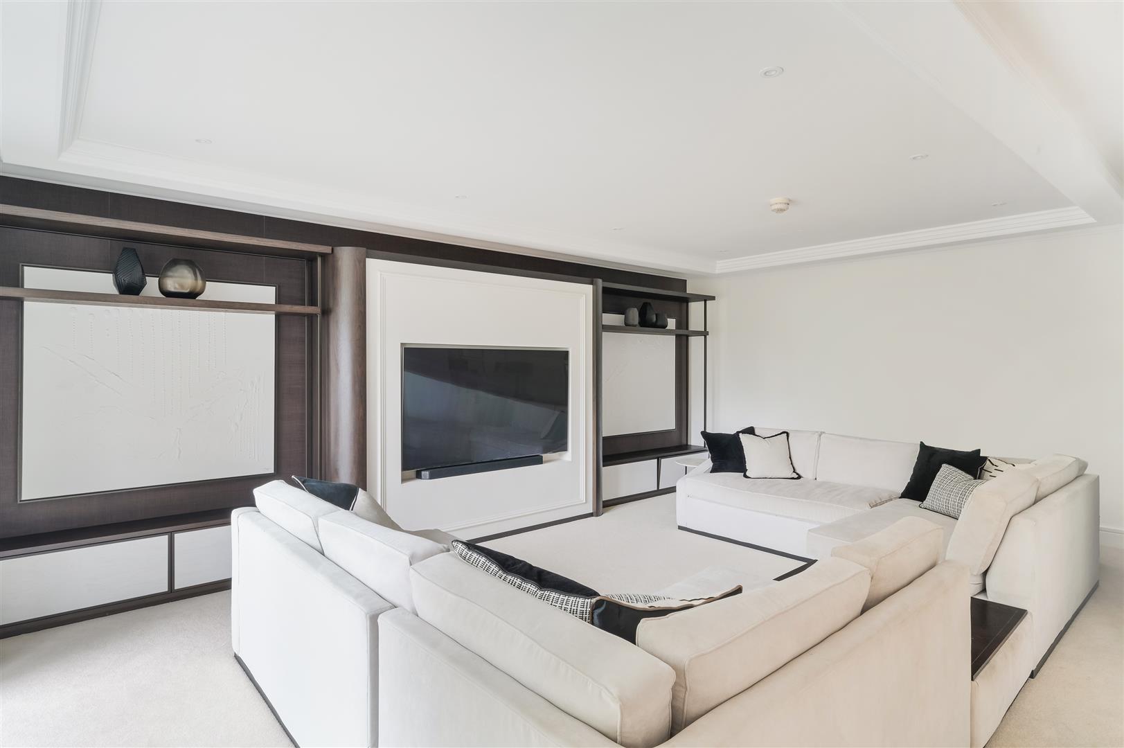 Property Image 0d4682c6-e32c-4d56-8b9a-70728c9d6f12