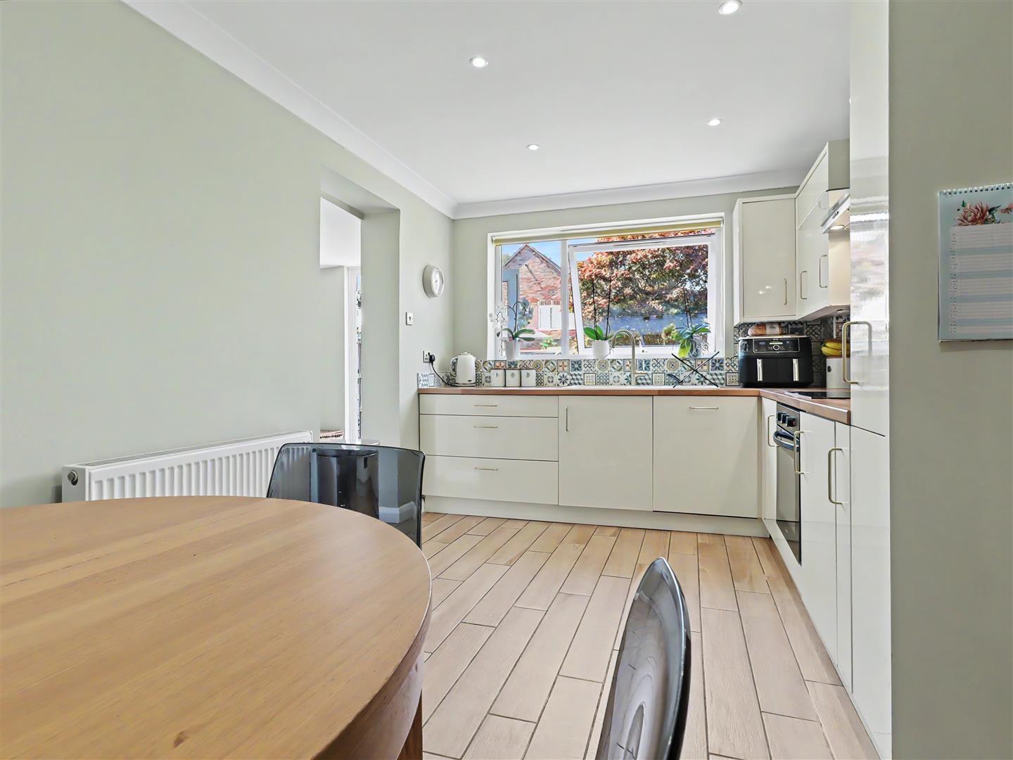 Property Image 0d4be0d7-9abf-4487-8070-0d0945e429b5