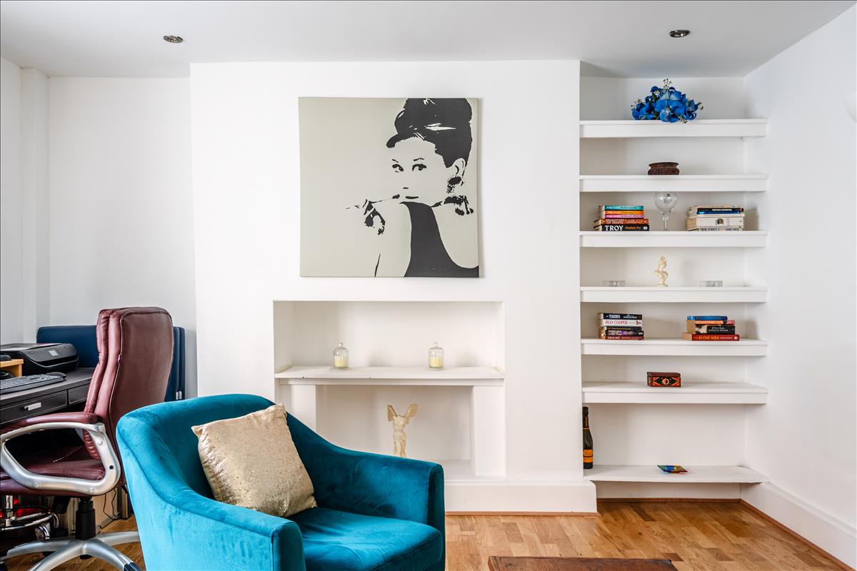 2-bed flat for sale on Leigh Street, Bloomsbury, Camden, WC1H