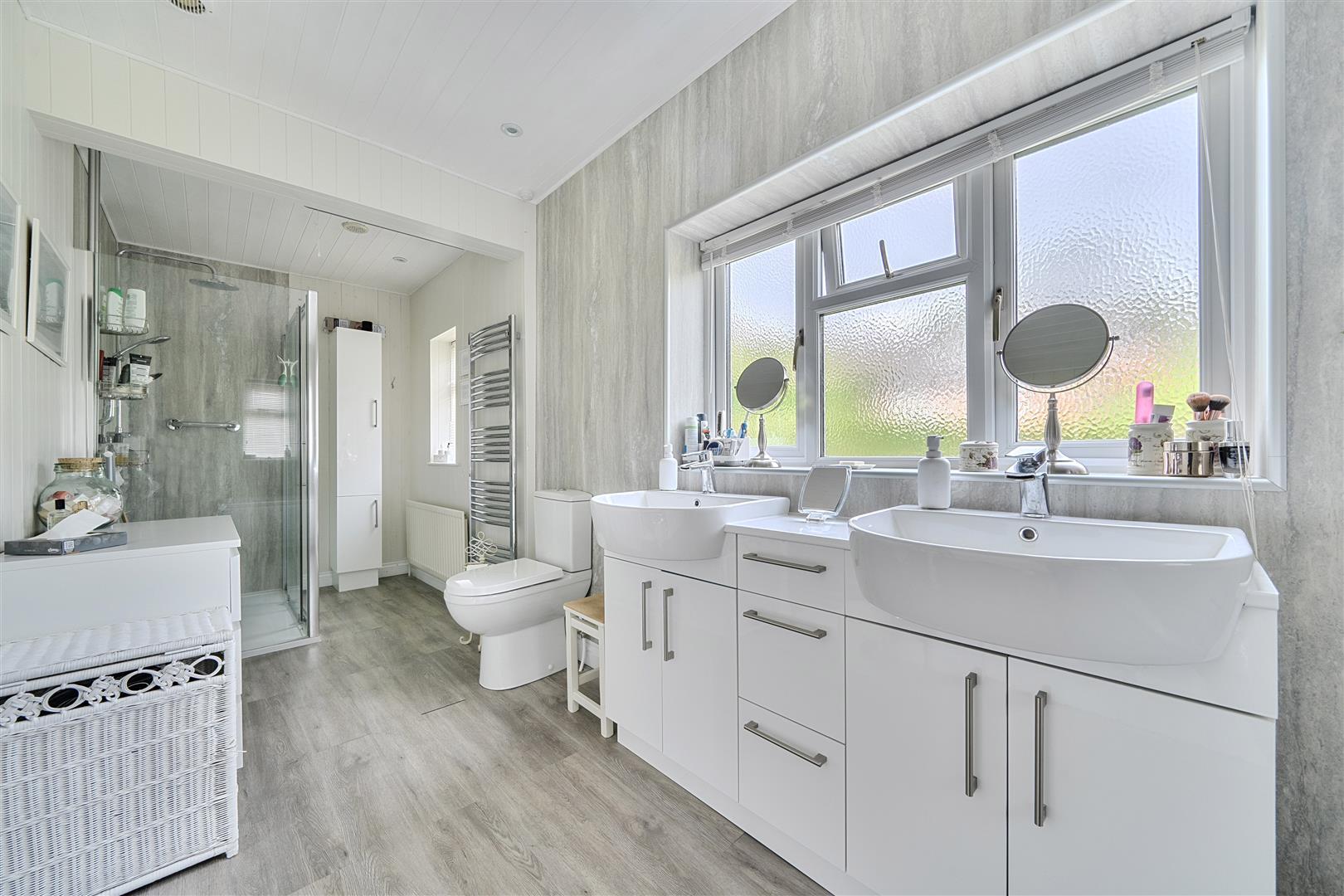 Property Image 0d58bc36-6adb-40ed-8244-1817fa0369a4