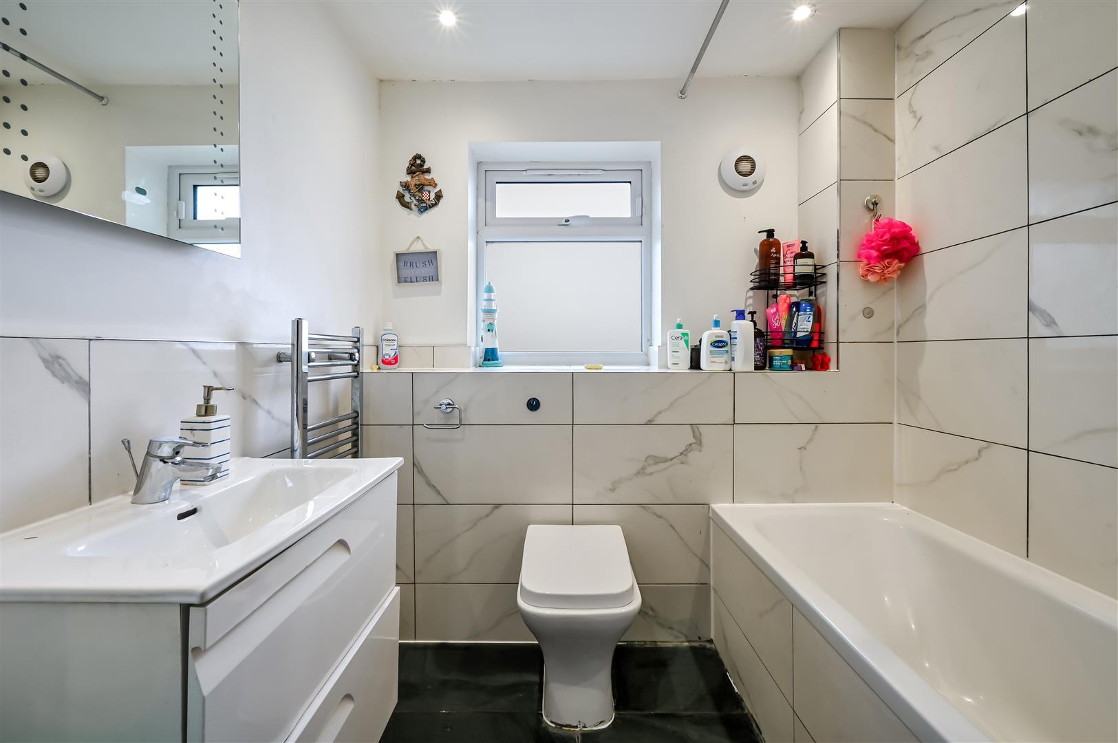 Property Image 0d6a117e-1f56-4ade-9ac1-15dc3da2558c