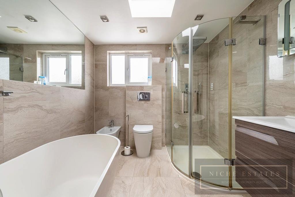 Property Image 0d6d57f8-14bb-4973-8f2a-42d3a0e30b36