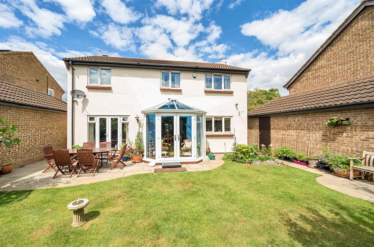 Property Image 0d757049-8345-40f0-927e-83c0f6ca65b7