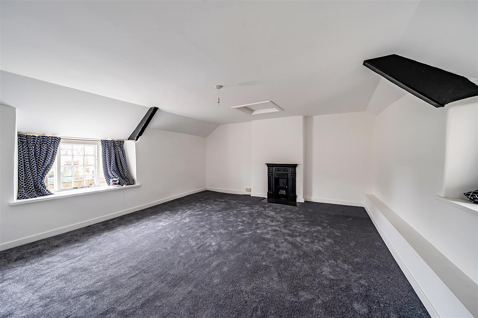 Property Image 0d761f05-f400-431f-8f4d-7cd68f8be945