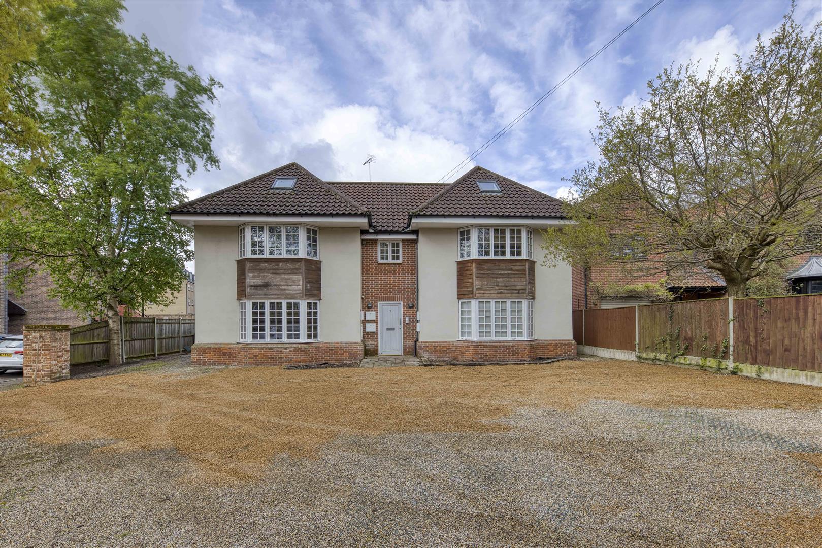 Property Image 0d843319-6d59-42ee-9544-f3f3e0a9c8ca