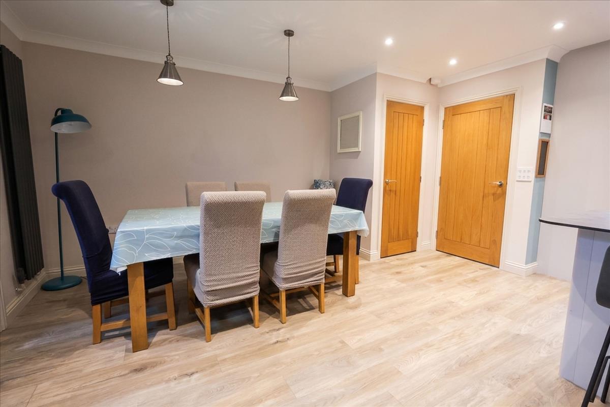 Property Image 0d8f4d3b-5f1b-4f0d-9078-91566022be2f