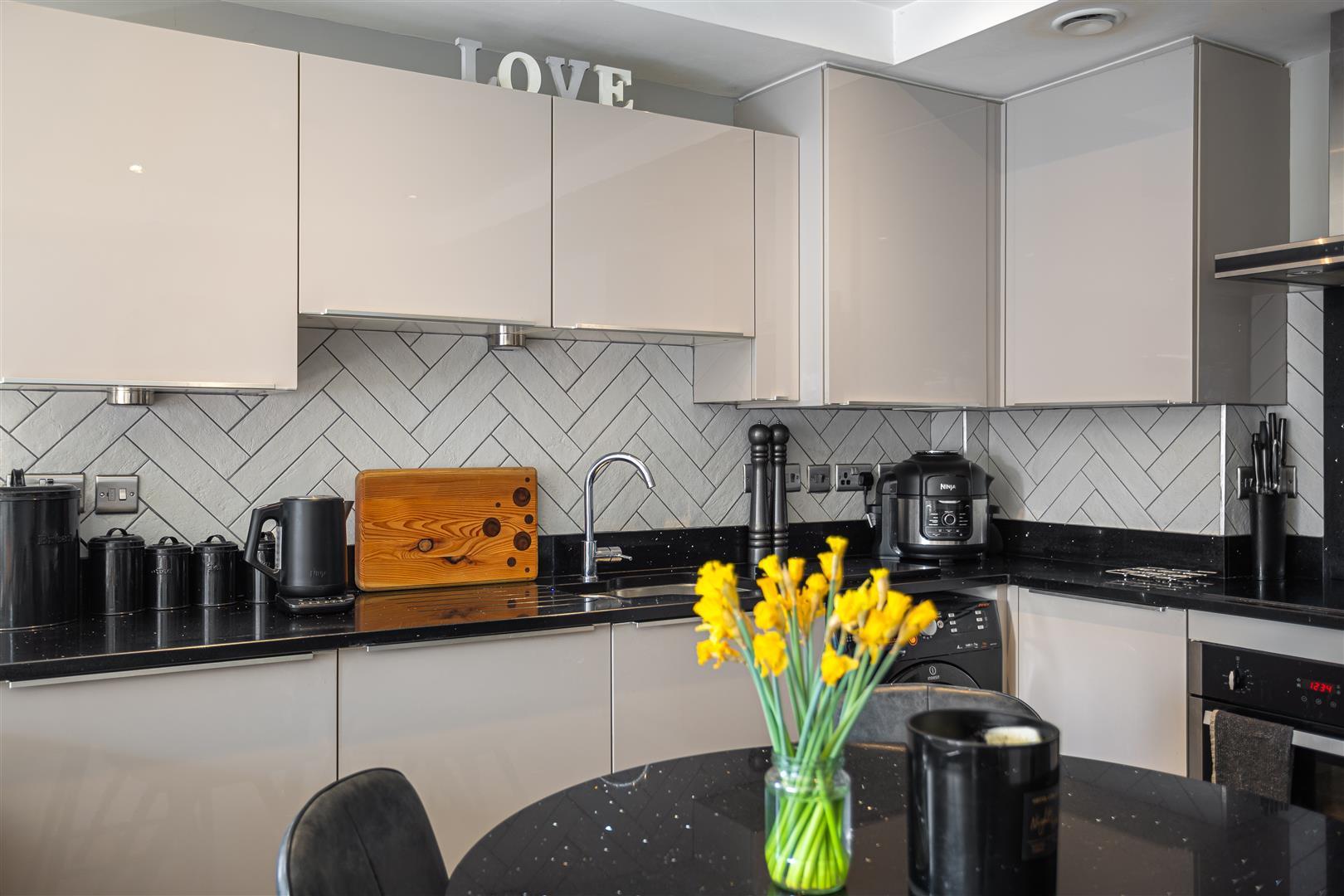 Property Image 0d90062d-19f6-47d1-b20f-b299539dfb5f