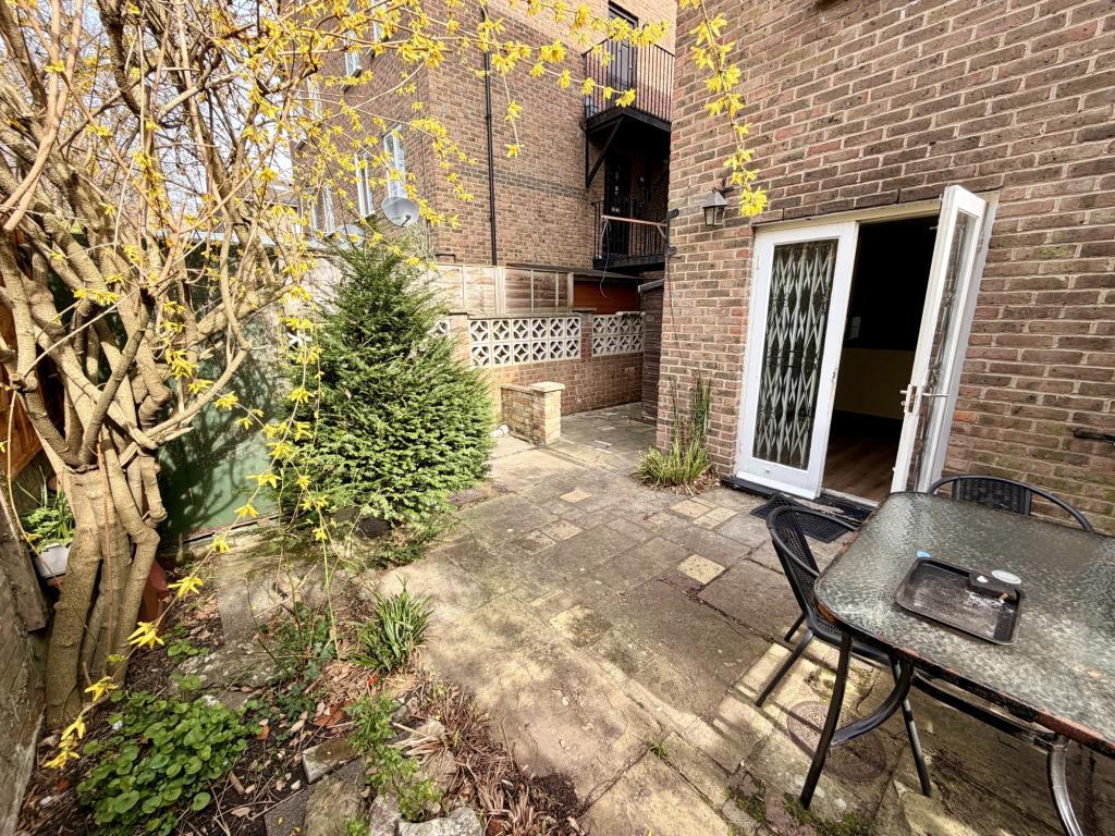 Property Image 0da51618-6fc3-45ee-b796-c13ba8733f3d