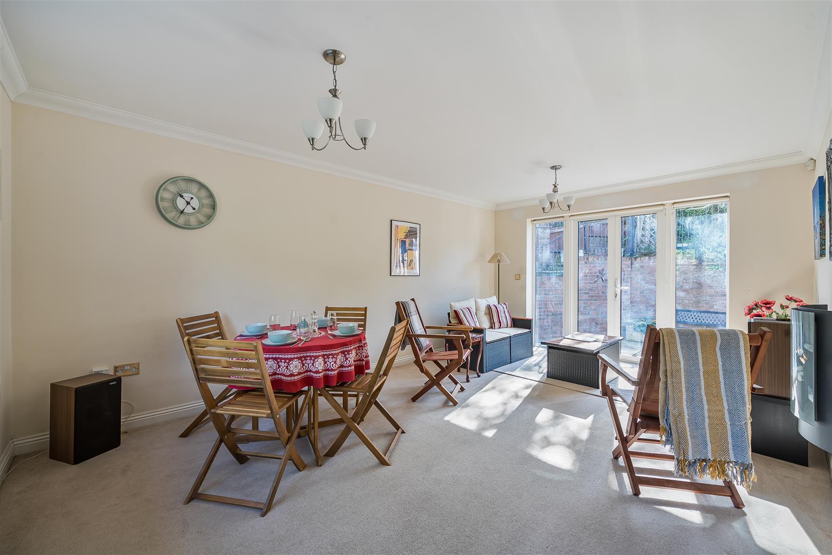 Property Image 0db6c2e2-78e0-4d11-acb2-d56e9c424d9f