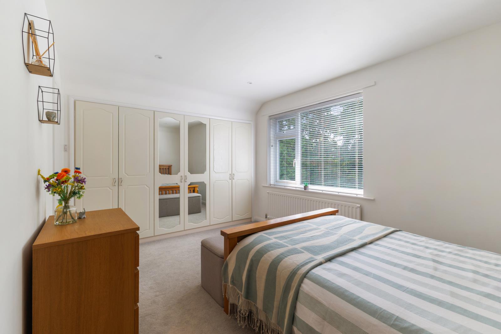 Property Image 0dc1654b-2655-407d-86d0-7a3732db570b