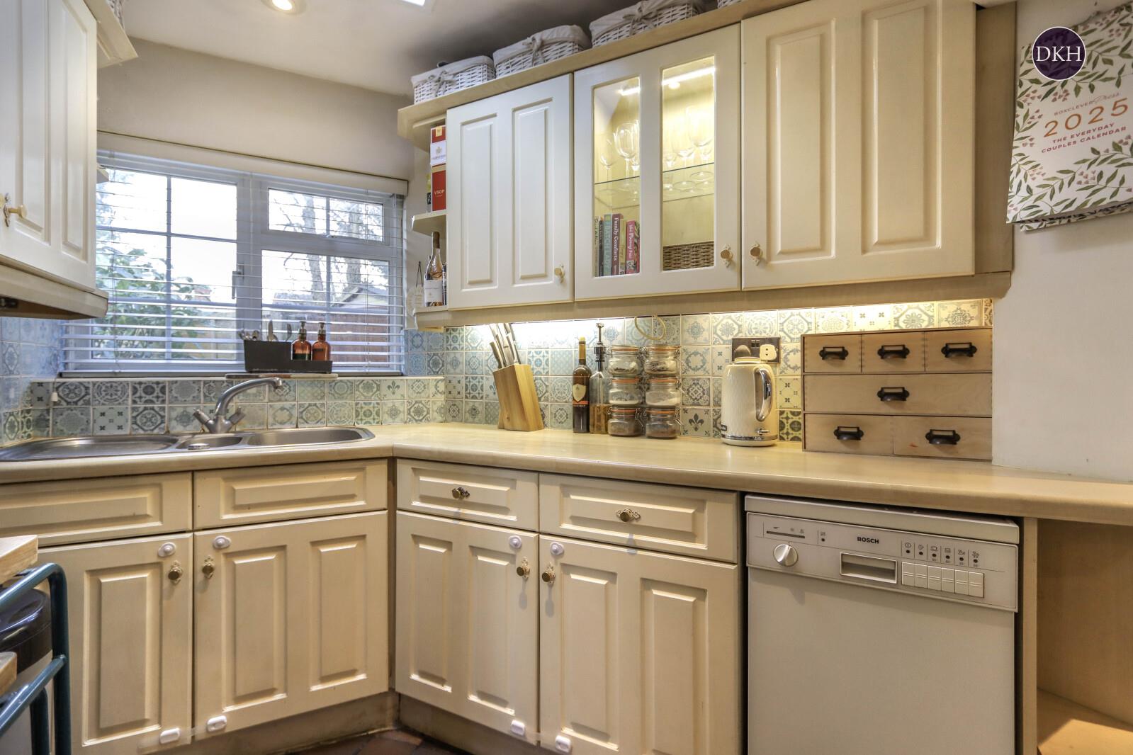 Property Image 0dc2d7fe-b60f-467d-a184-0db9113ddef9