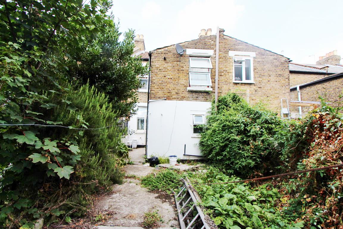 Property Image 0e0340c7-8690-42f1-8cf4-b41e59b95c43