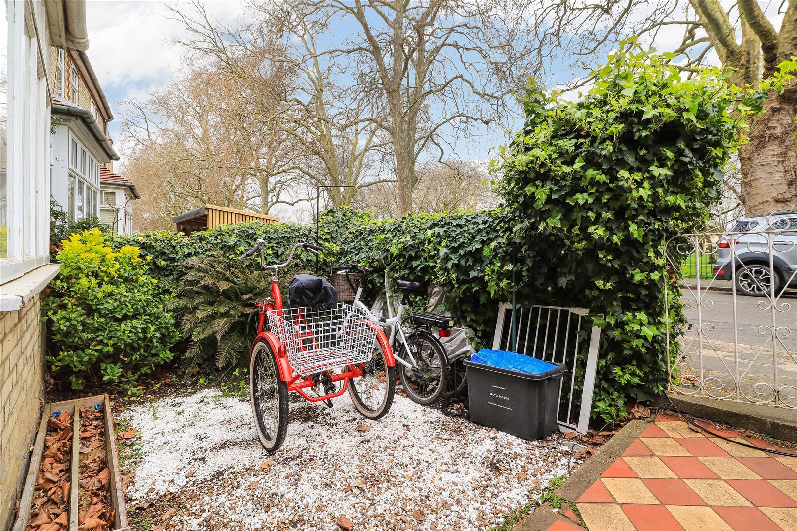 Property Image 0e03d2e4-4dca-4fe5-85ba-72171a9b2381