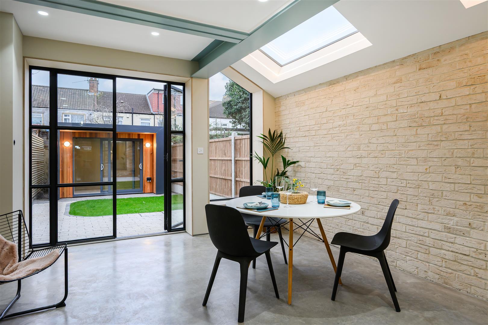 Property Image 0e151329-17cd-429d-ab19-0c24d5a6bee1