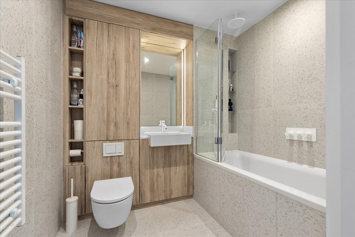 Property Image 0e17364f-4cc4-48a6-b620-7ddb0051780e