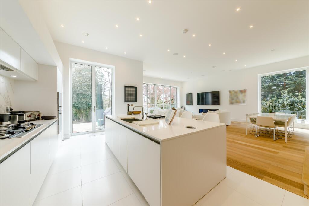 Property Image 0e25b7ad-b09e-4daf-a580-bb13efbc3028