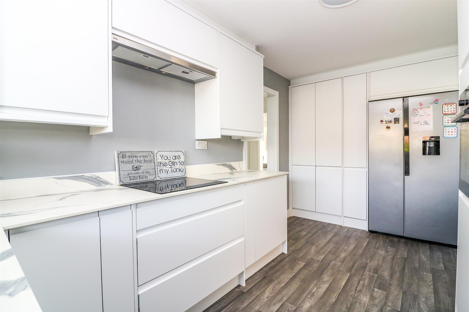 Property Image 0e2b326e-13ce-4b93-9c5d-bb24e1dd854b