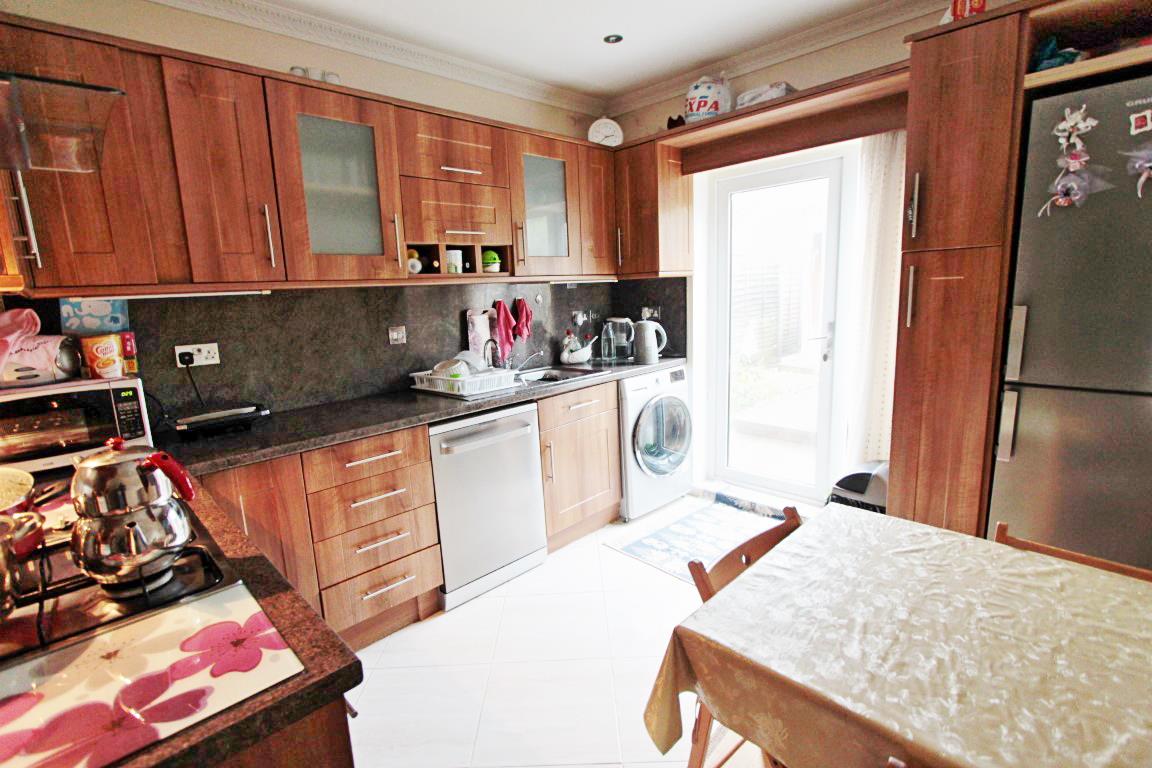 Property Image 0e375d6b-ebf3-4ebe-896b-cd38386d9a68
