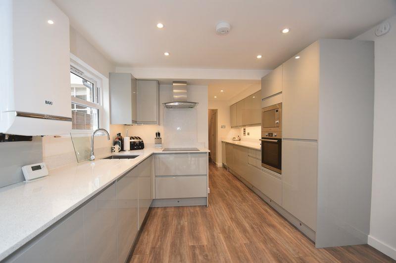 Property Image 0e3b682d-7764-4794-90c0-f18e620d216d