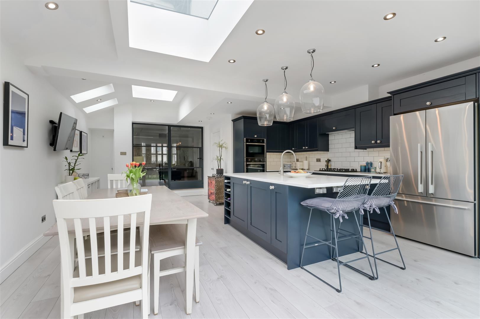 Property Image 0e41cd37-a5b3-4a6d-ae14-cb36a38d5483