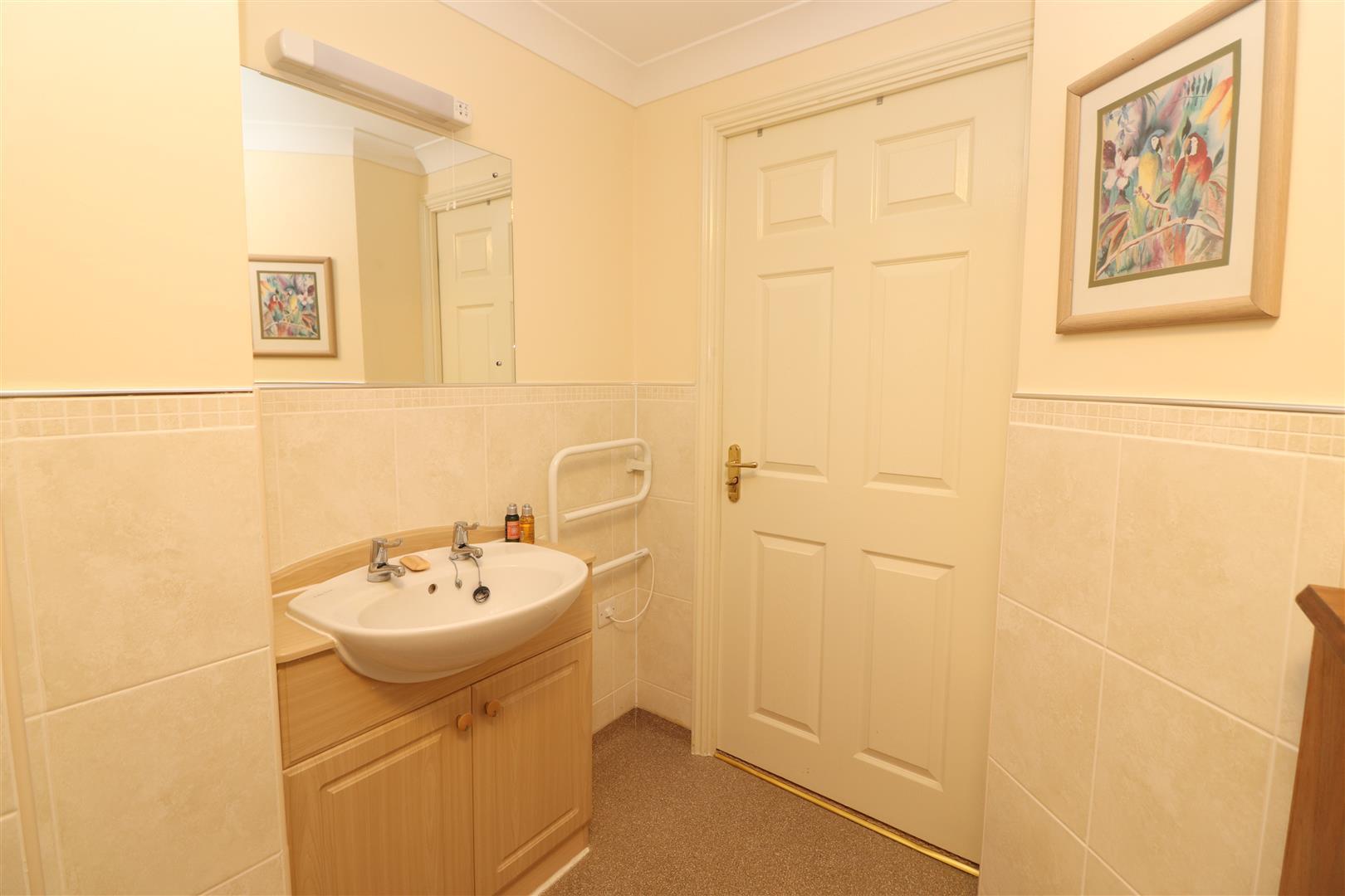 Property Image 0e43db84-0e5a-42d4-9919-3623e9f00c8d