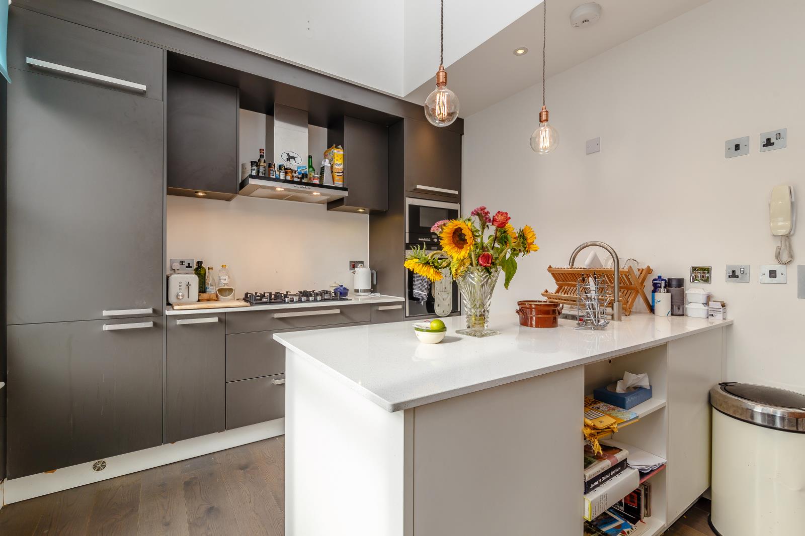 Property Image 0e4f266c-8e92-4513-bfe3-5c2e83f992fb