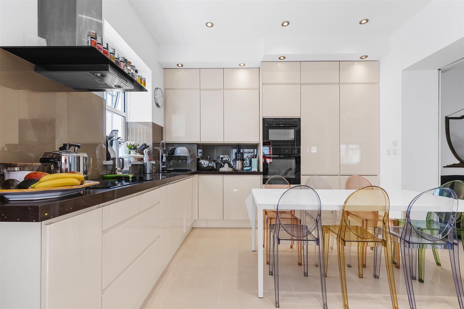 Property Image 0e4f5a02-7531-4076-a459-3358d33659d9