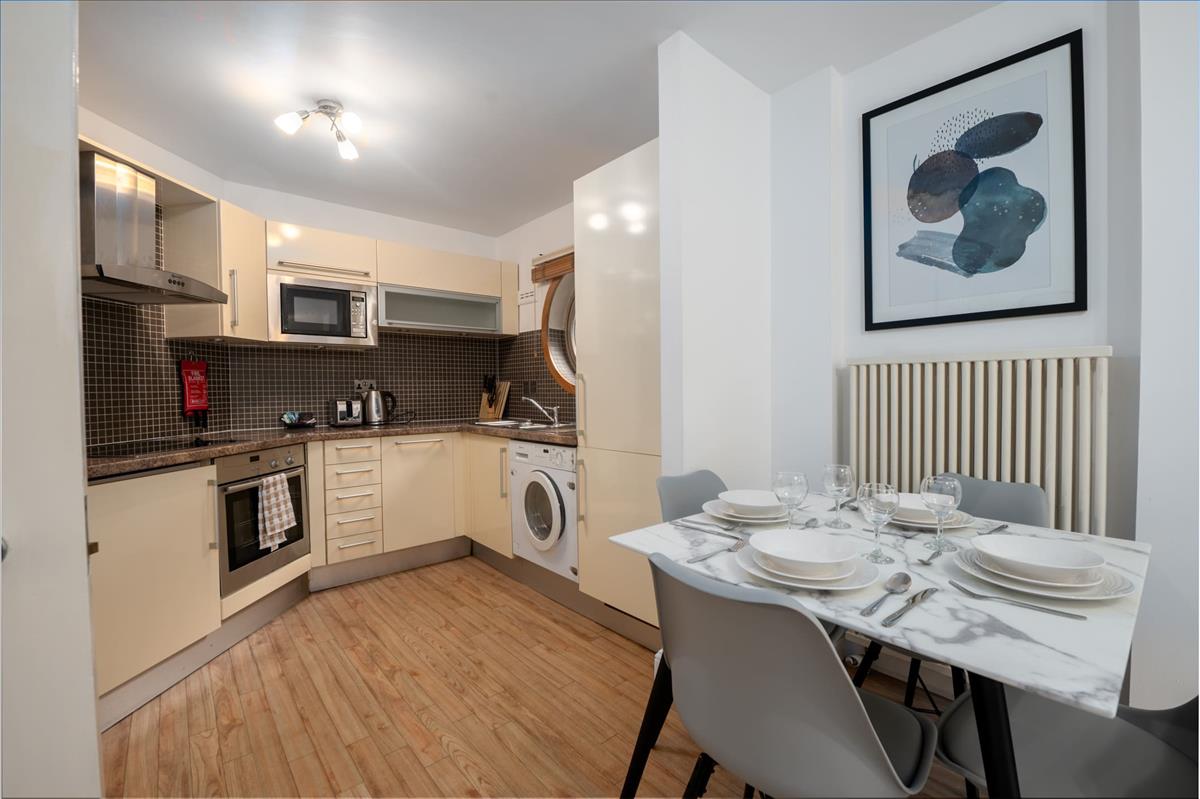 Property Image 0e556f80-4af2-4aa4-b36d-a4b411db4f91