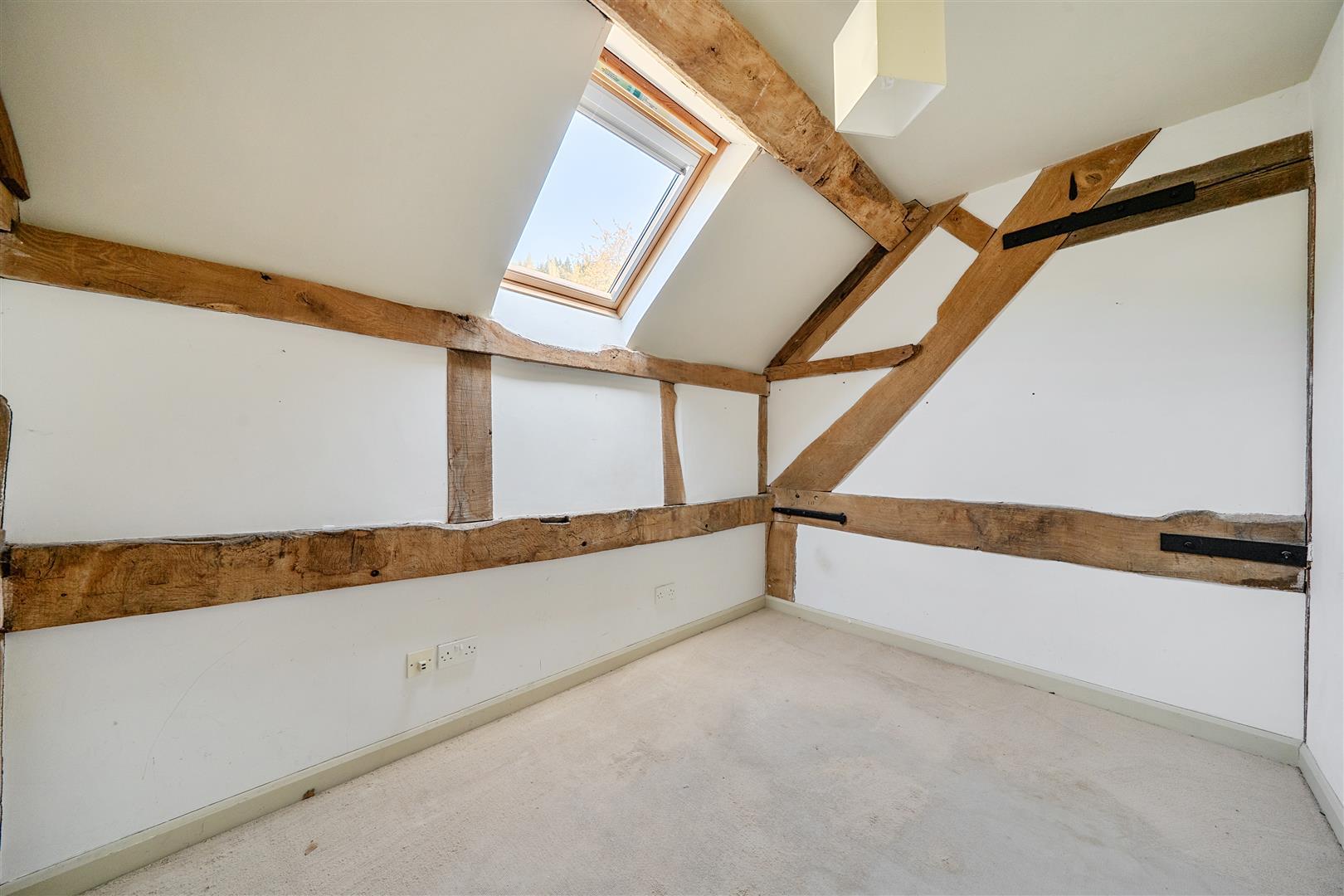 Property Image 0e5b8d61-716f-4633-819a-260838d16c7d