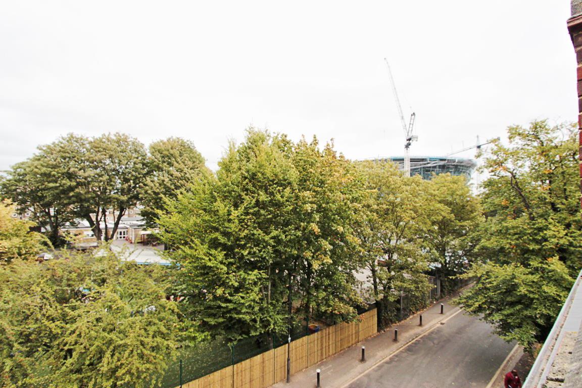 Property Image 0e5bdf57-3f98-4a2a-aee9-934fee2ab4e7
