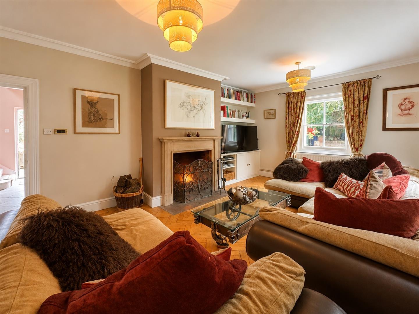 Property Image 0e6409ed-f514-46f3-95e2-ccdb200217ae