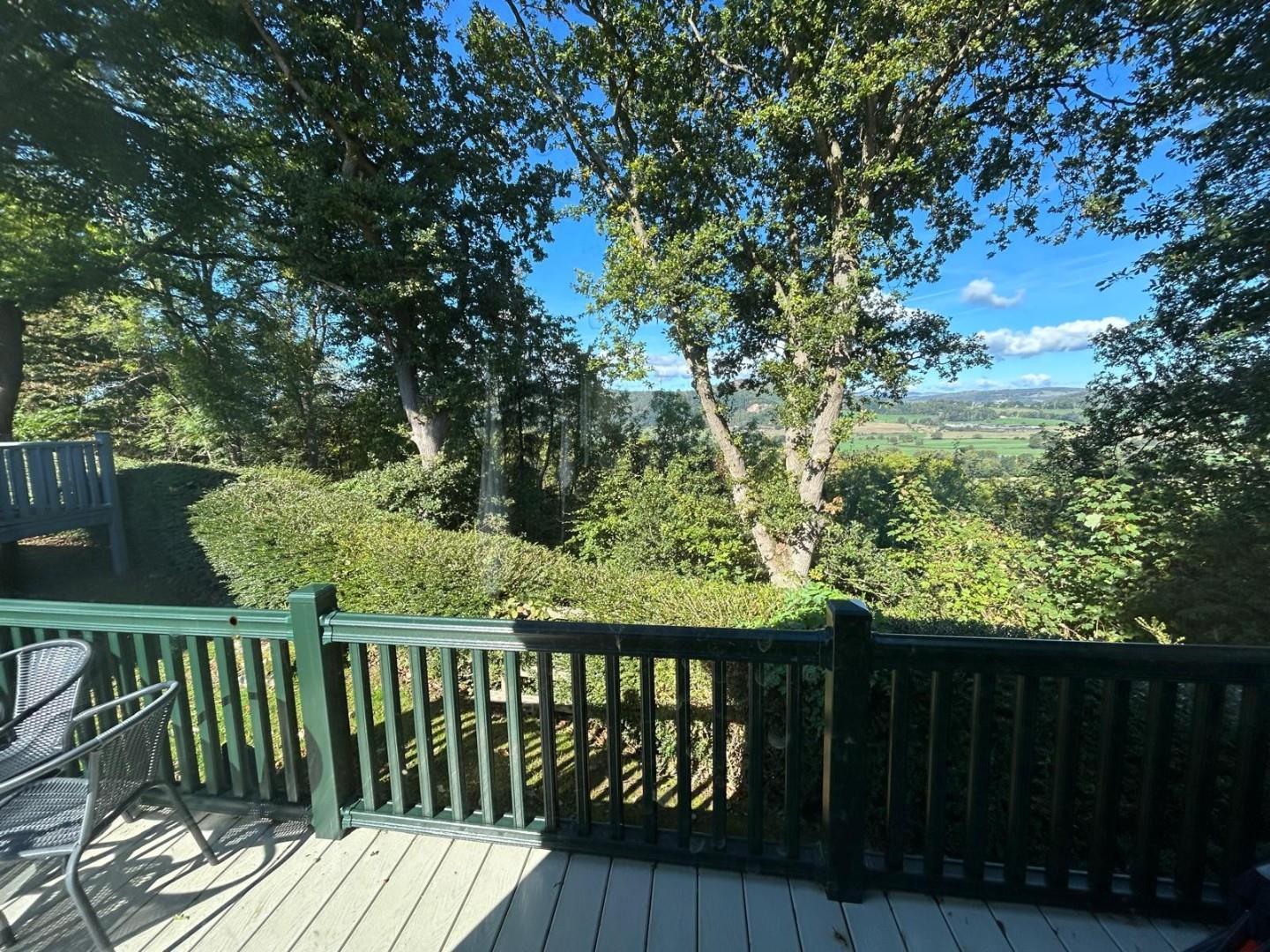 Property Image 0e6bd5a2-571d-4a68-b95a-73dd0dee3679