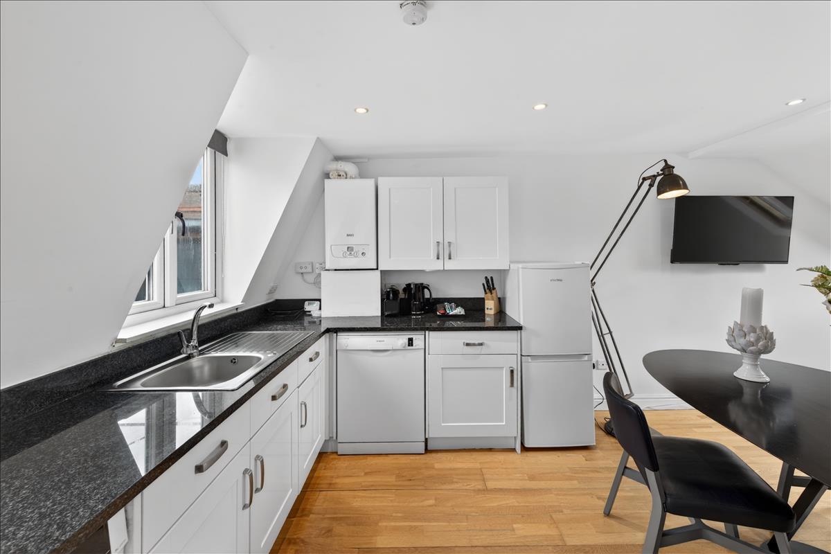 Property Image 0e83d029-6e10-43cb-81e0-cb15f165c441