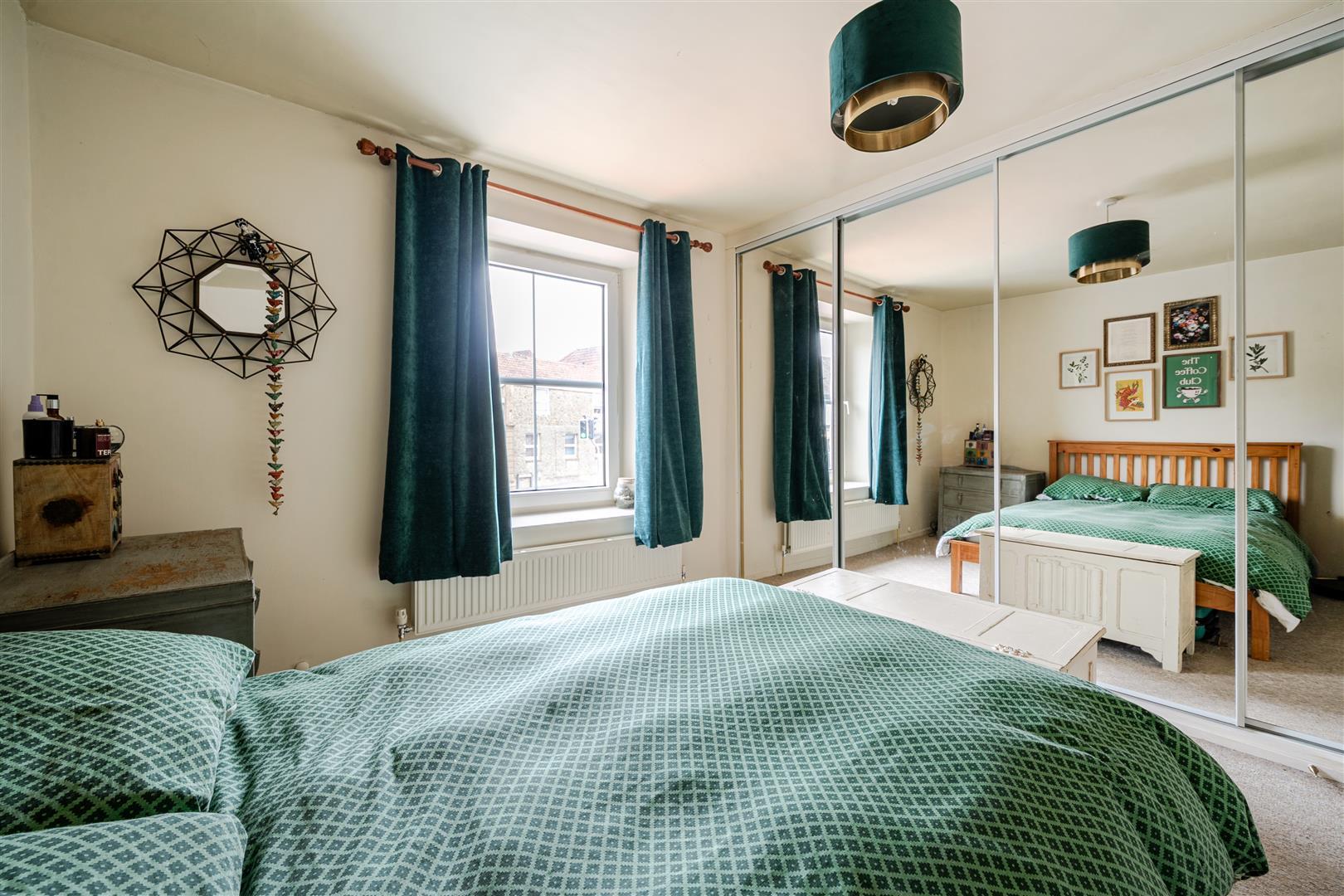 Property Image 0e8a4f58-2cc3-41d4-bae9-7a25759a2ff7