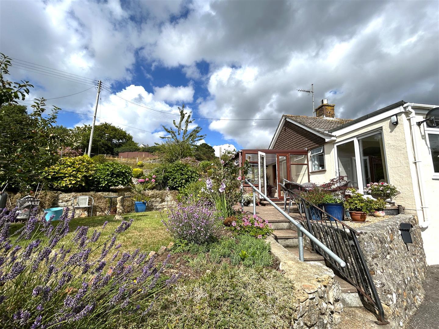 Property Image 0e8ed06a-713c-4fa8-aed6-522fe9dbf945