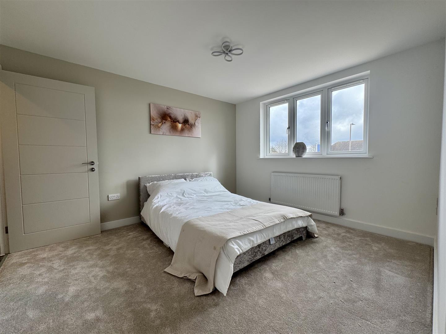 Property Image 0ec0adac-9598-4678-92b1-663f92899aab
