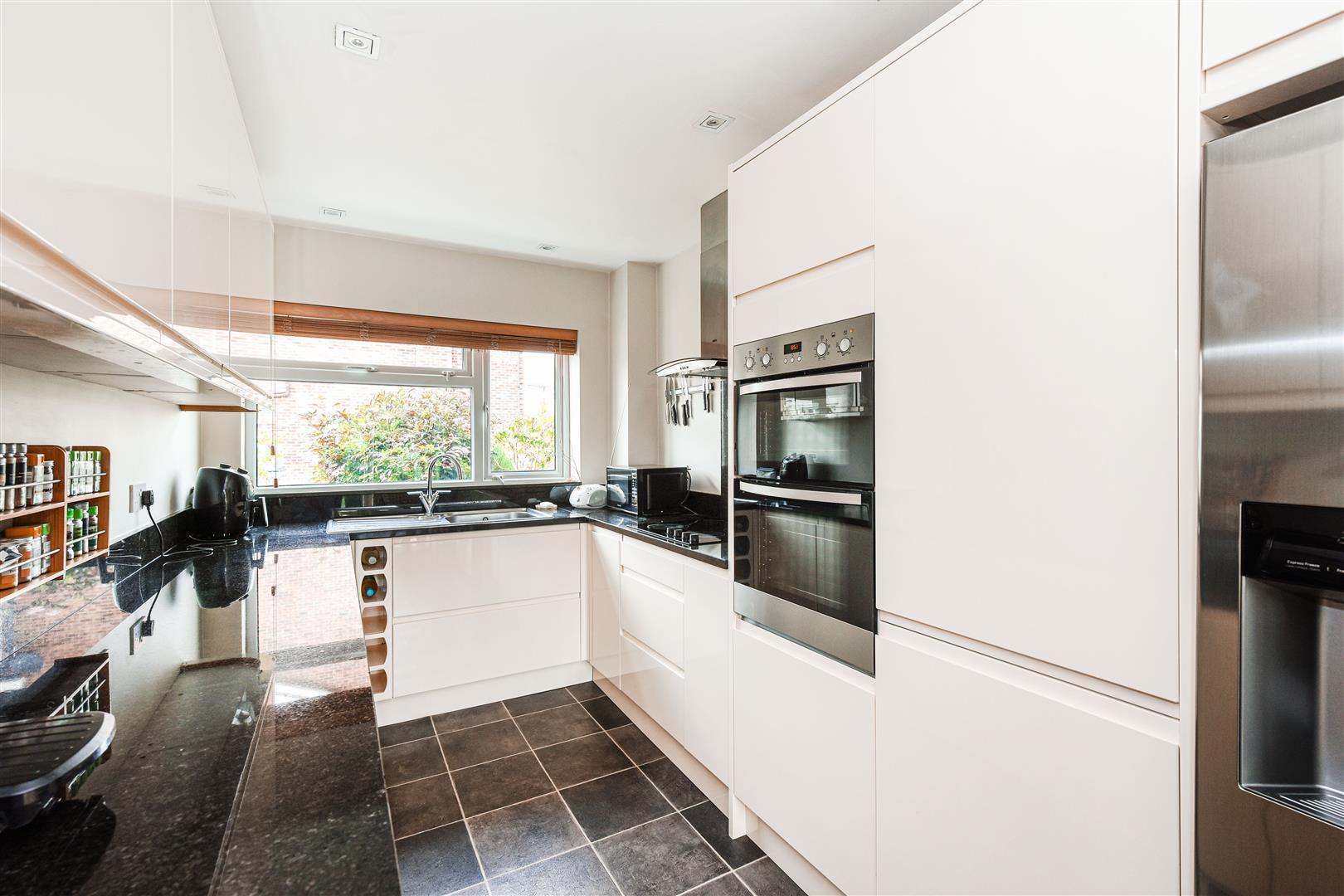 Property Image 0ecdb487-5c7d-4583-8dd9-1b9e6f4e2b07