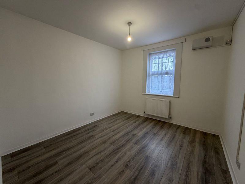 Property Image 0eee363f-4379-4aed-9be8-7d57d14b0ef6