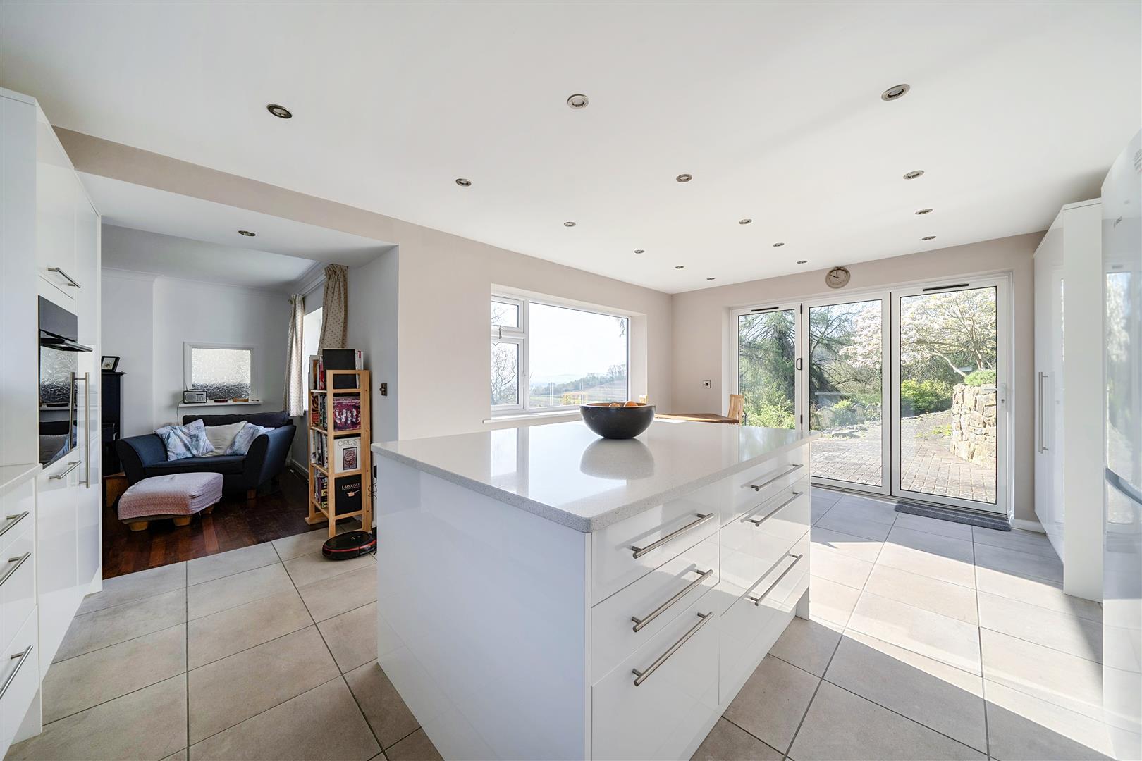 Property Image 0ef8a3e2-5616-46b1-8a47-3cd70383dcb0