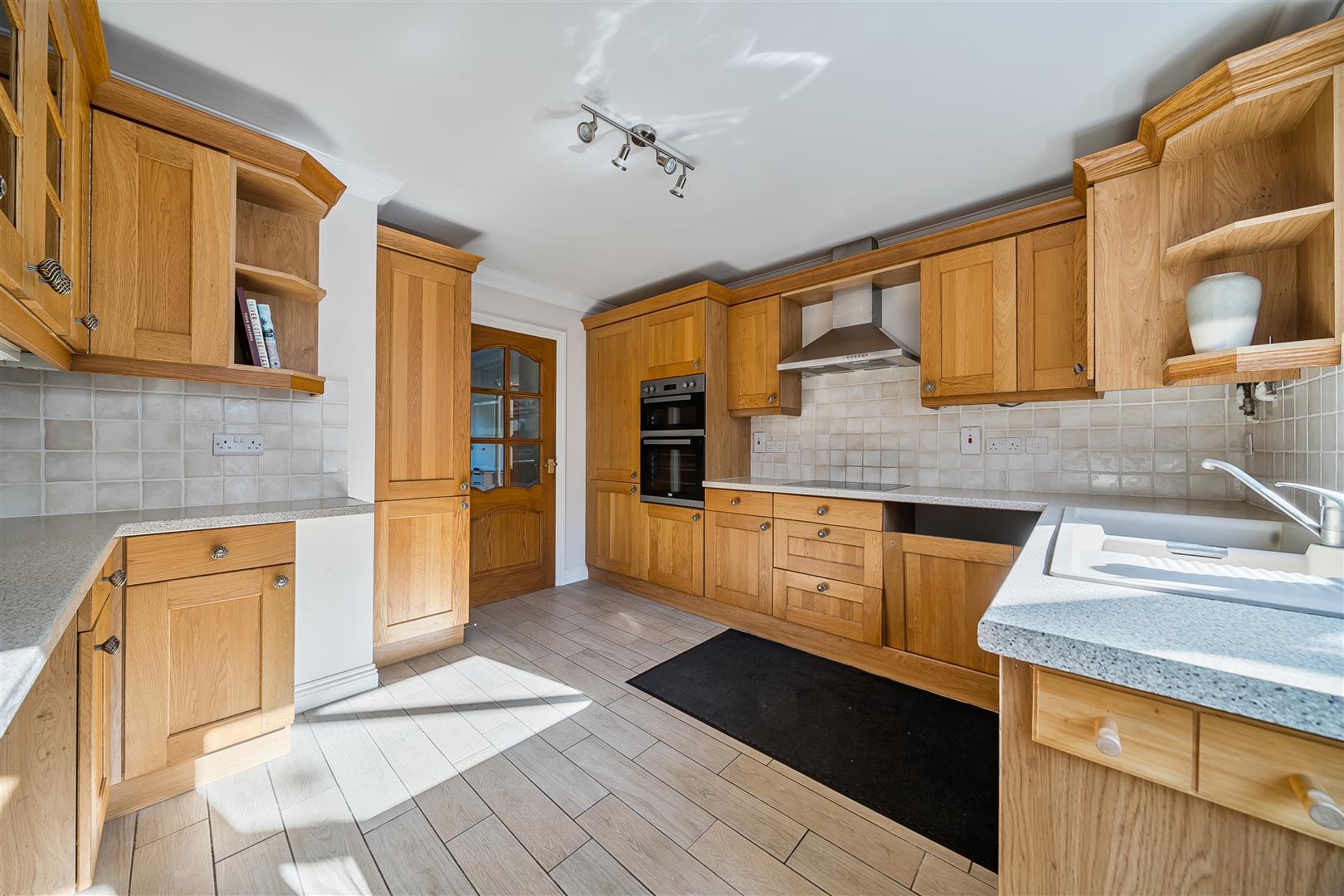 Property Image 0f0f8b87-d194-4f56-899a-623566adcad6