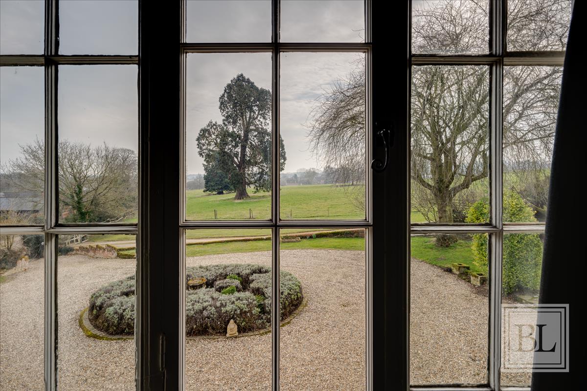 Property Image 0f27557e-2abe-4cc5-b6c9-bab88d1b8328