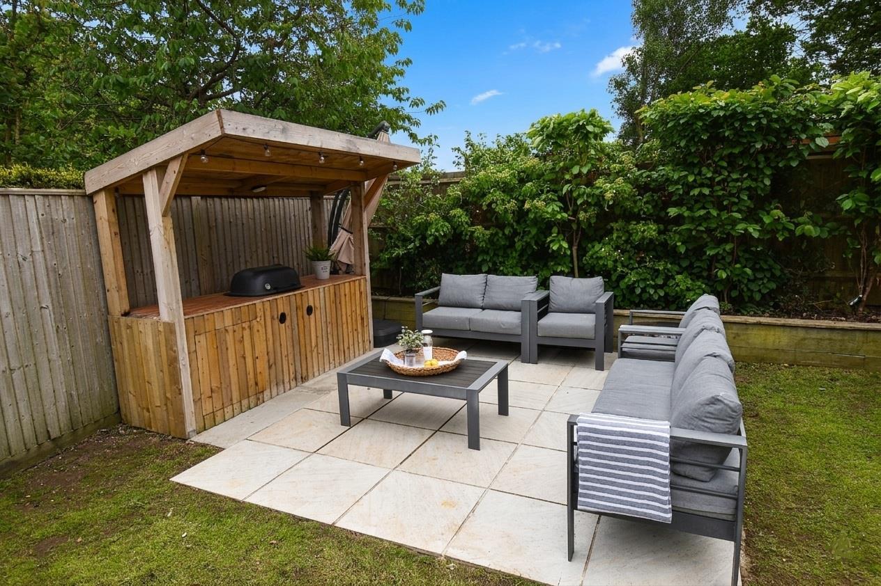 Property Image 0f293c1d-fa7c-4f54-9165-0a32f50d8b99
