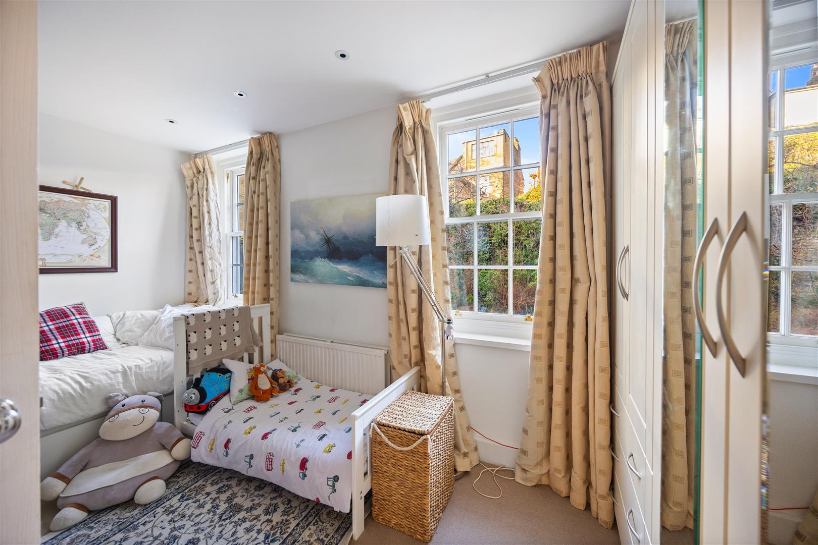 Property Image 0f34066e-29ce-4190-af01-92f7c11964f0