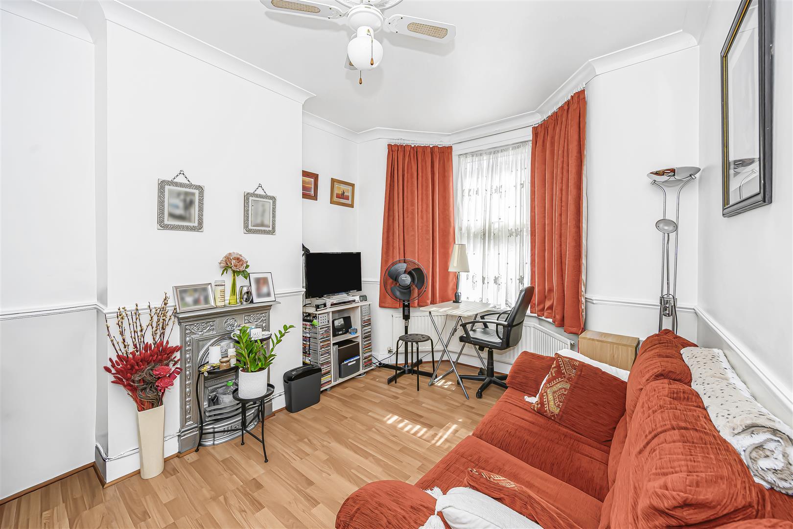Property Image 0f39c214-150a-41b9-8ef3-8404905e2e12
