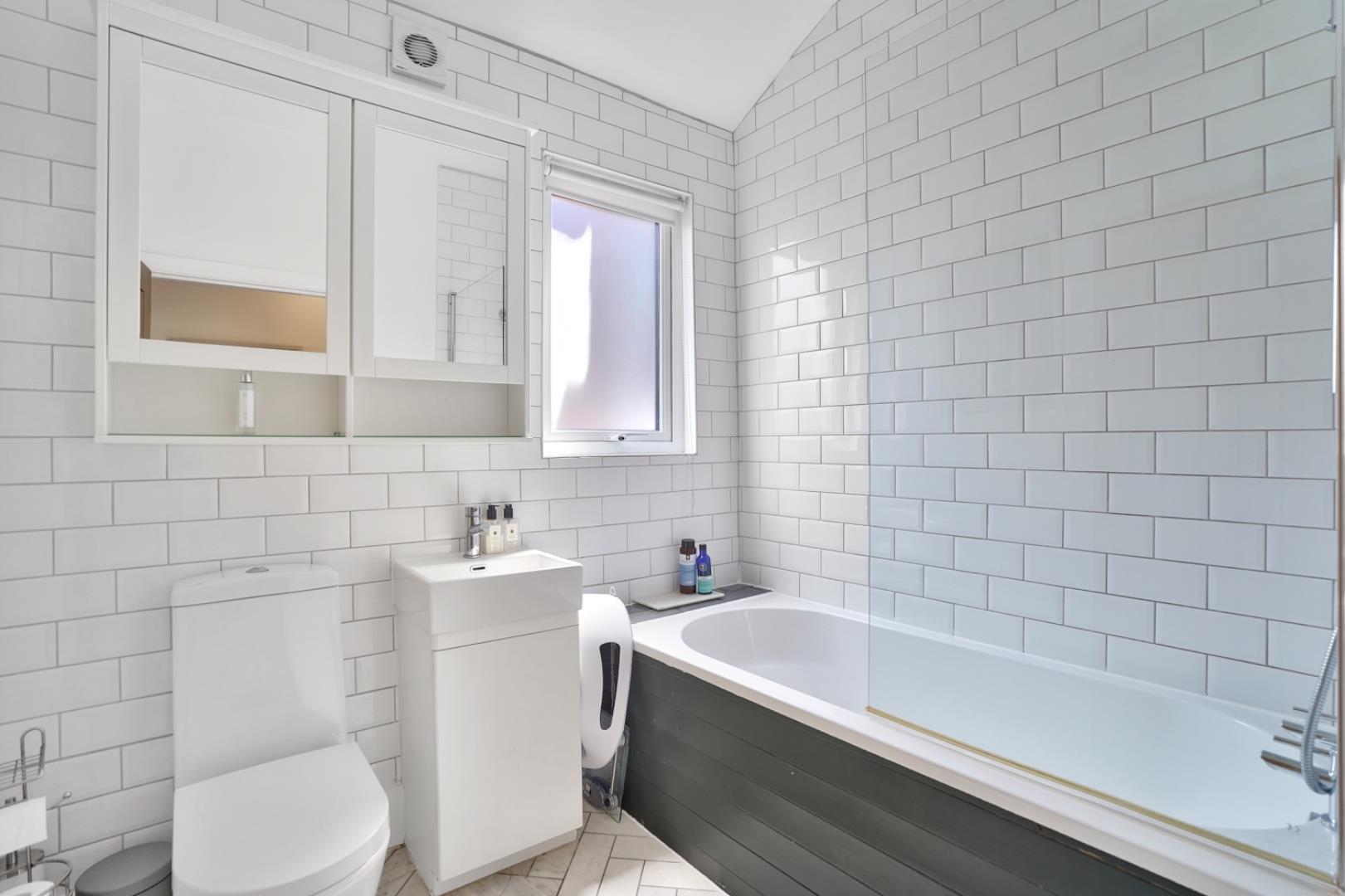 Property Image 0f3d28f4-f36c-4ea4-8eb6-6b8d4e17f7d0