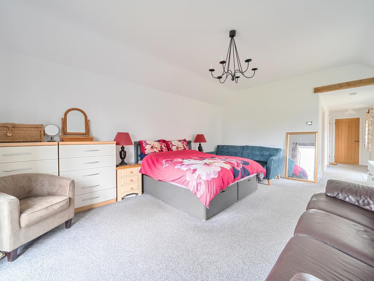 Property Image 0f4caa6a-c21e-4f1f-afc8-e75d1a5e6d9a