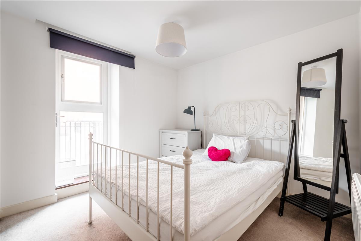 Two bed two bath property for let on Bloomsbury Terrace Fitzrovia WC1