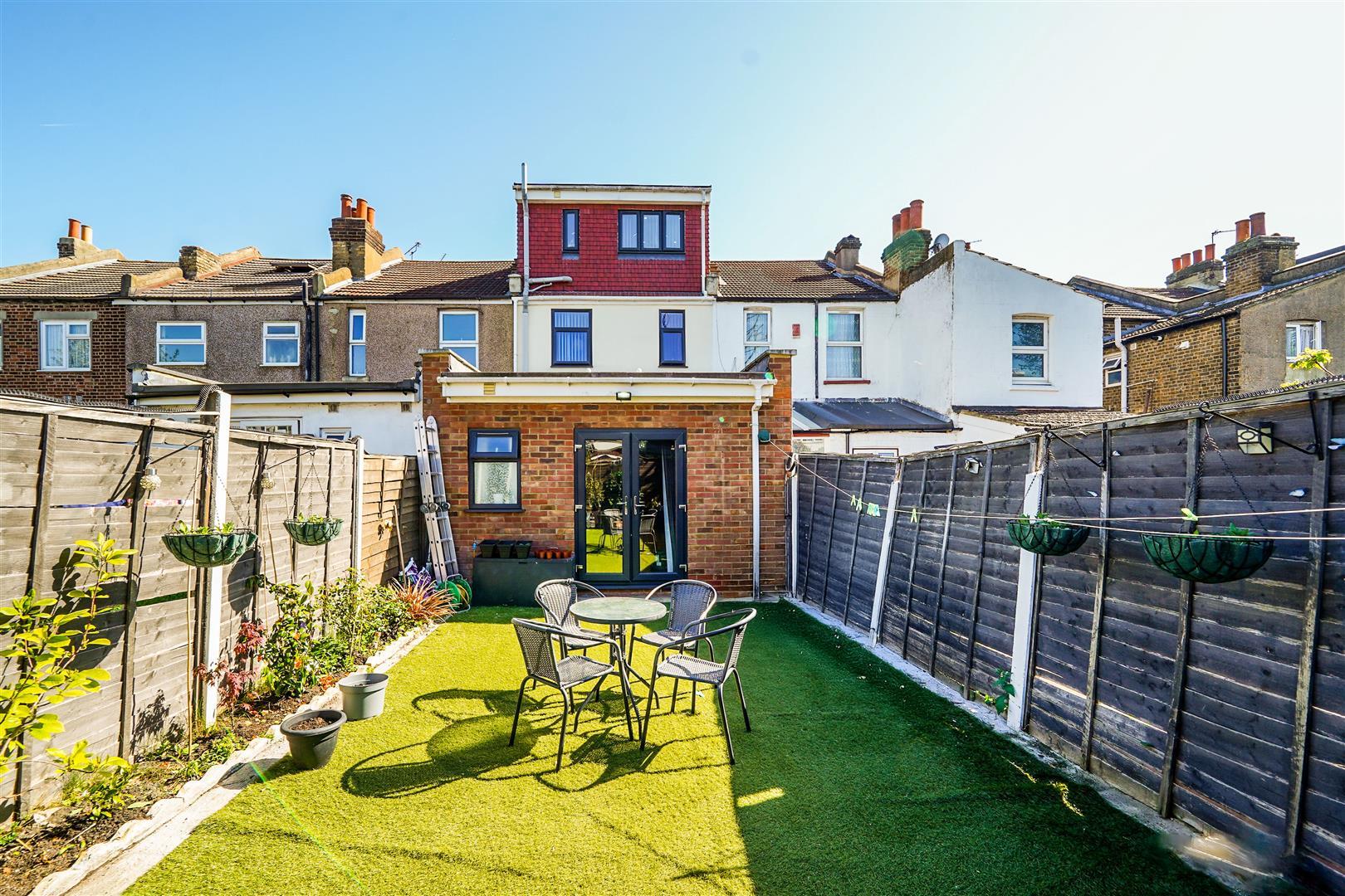 Property Image 0f77f53c-ab45-4d44-a9b7-ddd1258f06bb