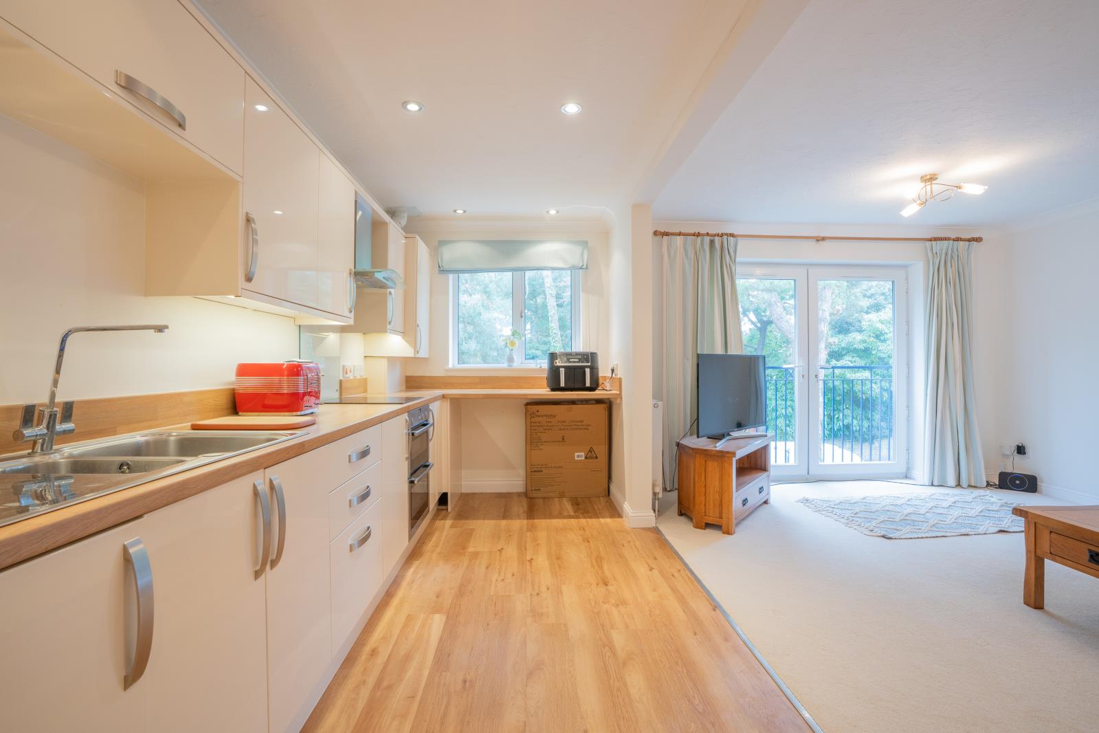 Property Image 0f7a9078-ed98-4bac-9e34-722ac51674e7